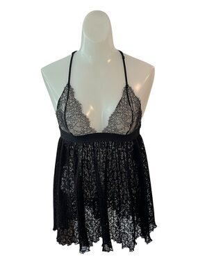 Victoria's Secret Black Lace Baby Doll Negligee size M